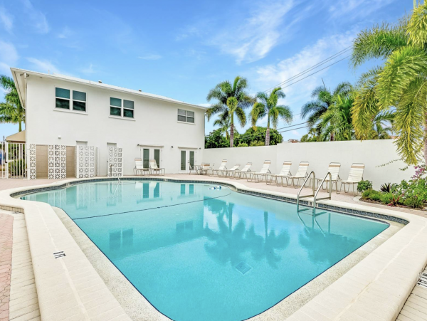Siesta Key Beachfront Two Bedroom Vacation Condo